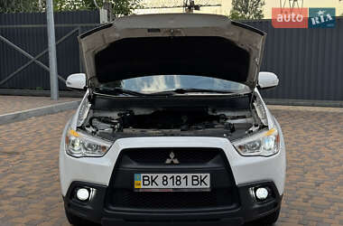 Внедорожник / Кроссовер Mitsubishi ASX 2011 в 