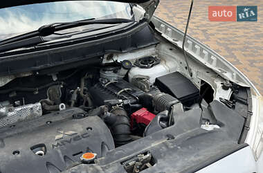 Внедорожник / Кроссовер Mitsubishi ASX 2011 в 