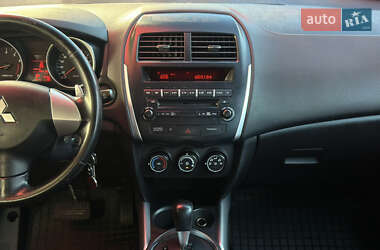 Внедорожник / Кроссовер Mitsubishi ASX 2010 в 