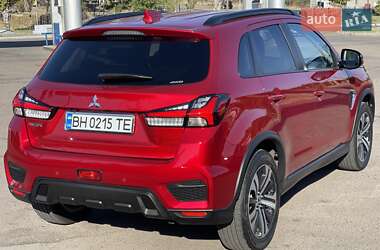 Внедорожник / Кроссовер Mitsubishi ASX 2022 в 