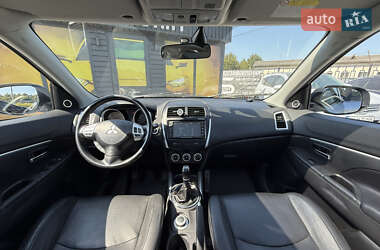Внедорожник / Кроссовер Mitsubishi ASX 2010 в 