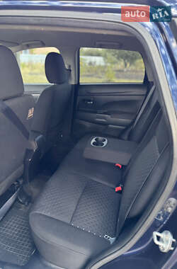 Внедорожник / Кроссовер Mitsubishi ASX 2010 в 