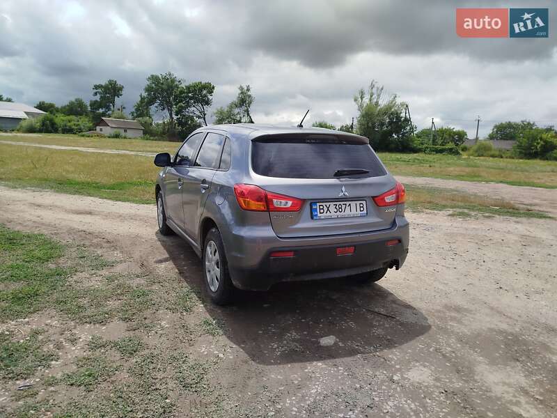 Внедорожник / Кроссовер Mitsubishi ASX 2012 в Новой Ушице