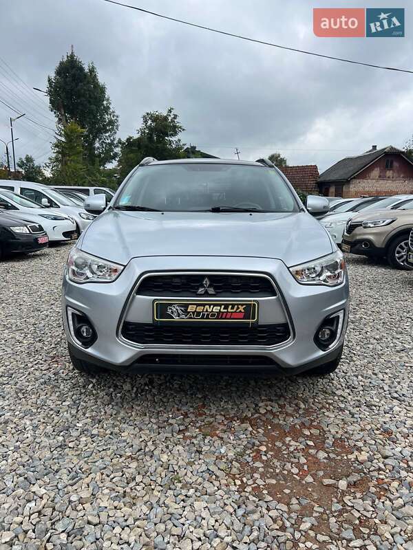 Внедорожник / Кроссовер Mitsubishi ASX 2015 в 