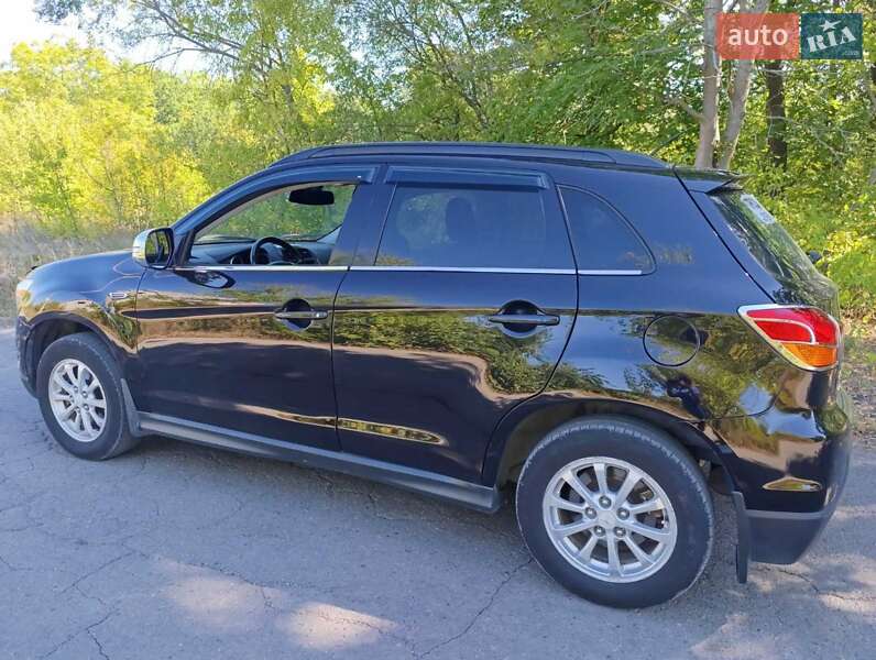 Внедорожник / Кроссовер Mitsubishi ASX 2011 в Новомосковске