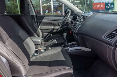 Внедорожник / Кроссовер Mitsubishi ASX 2014 в 