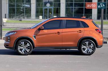 Внедорожник / Кроссовер Mitsubishi ASX 2021 в 