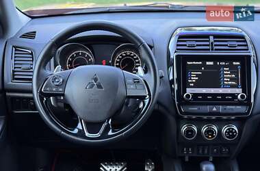 Внедорожник / Кроссовер Mitsubishi ASX 2021 в 