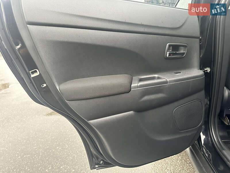 Внедорожник / Кроссовер Mitsubishi ASX 2015 в Тернополе фото 24 Внедорожник / Кроссовер Mitsubishi ASX 2015 в Тернополе