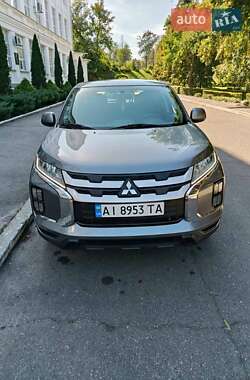 Внедорожник / Кроссовер Mitsubishi ASX 2021 в 