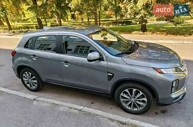 Внедорожник / Кроссовер Mitsubishi ASX 2021 в 
