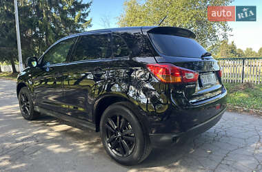 Внедорожник / Кроссовер Mitsubishi ASX 2015 в 