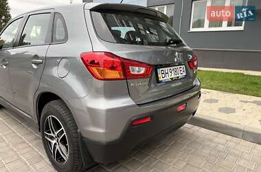 Внедорожник / Кроссовер Mitsubishi ASX 2012 в 