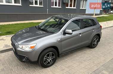 Внедорожник / Кроссовер Mitsubishi ASX 2012 в 