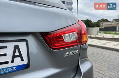 Внедорожник / Кроссовер Mitsubishi ASX 2012 в 