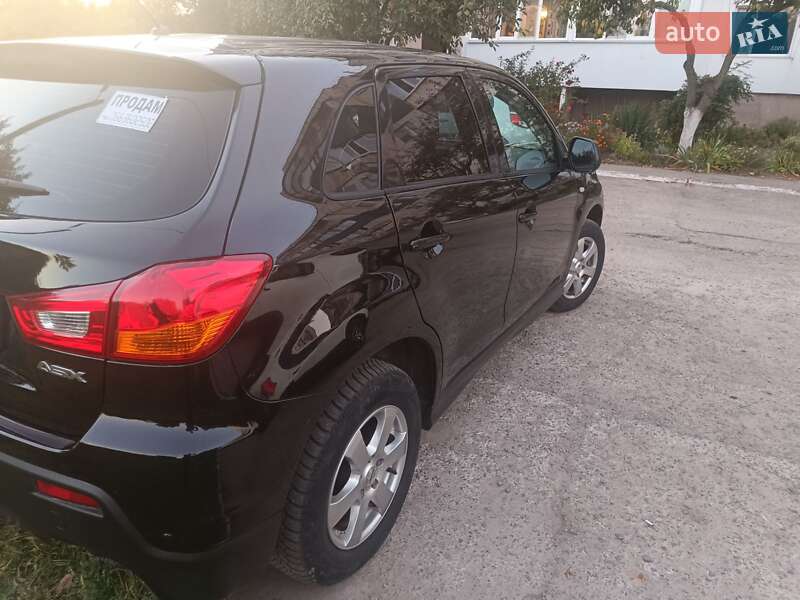 Внедорожник / Кроссовер Mitsubishi ASX 2010 в Пирятине