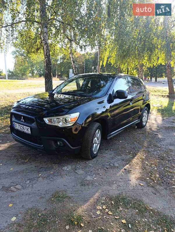 Внедорожник / Кроссовер Mitsubishi ASX 2010 в Пирятине