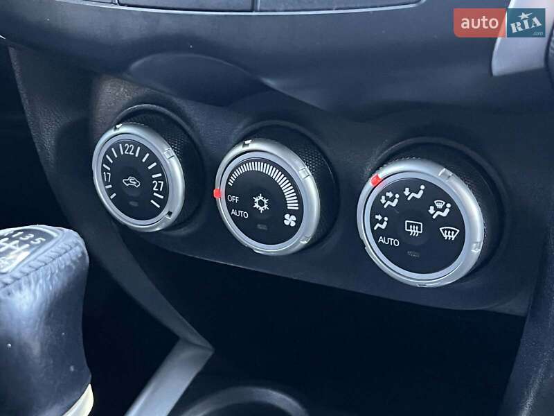 Позашляховик / Кросовер Mitsubishi ASX 2010 в Києві