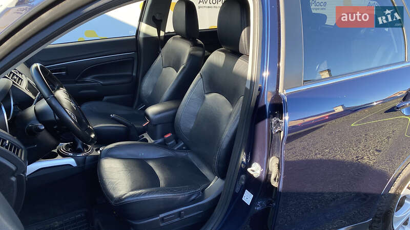 Внедорожник / Кроссовер Mitsubishi ASX 2010 в Луцке