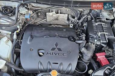 Внедорожник / Кроссовер Mitsubishi ASX 2011 в 