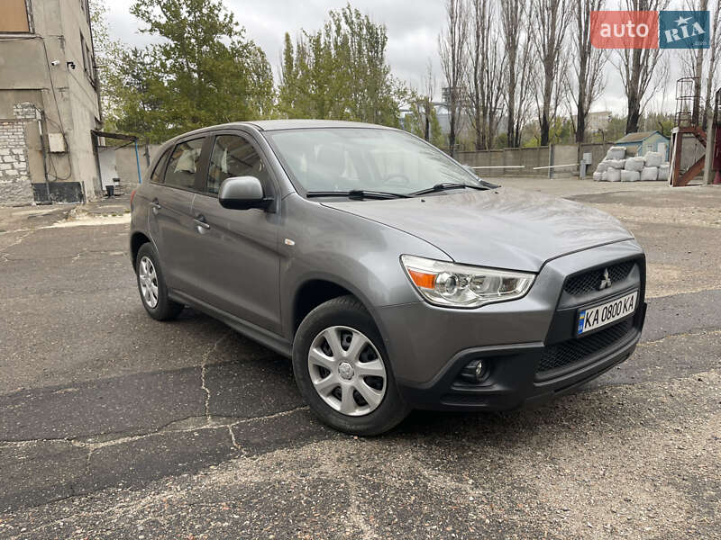 Внедорожник / Кроссовер Mitsubishi ASX 2012 в 