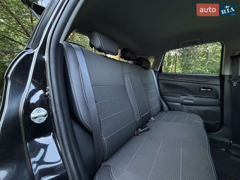 Внедорожник / Кроссовер Mitsubishi ASX 2010 в Ромнах