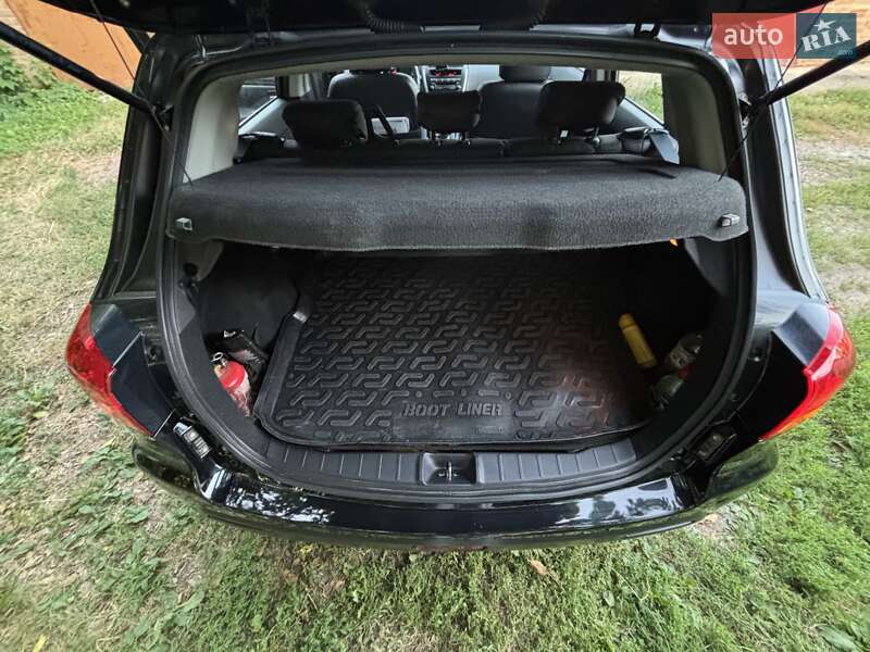Внедорожник / Кроссовер Mitsubishi ASX 2010 в Ромнах
