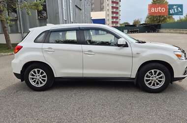 Внедорожник / Кроссовер Mitsubishi ASX 2018 в 