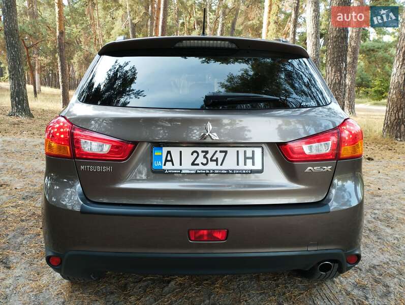 Внедорожник / Кроссовер Mitsubishi ASX 2014 в Ахтырке