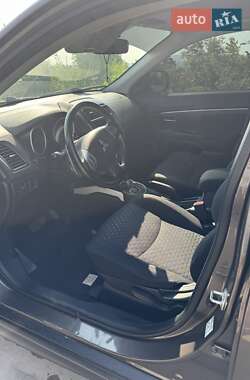 Внедорожник / Кроссовер Mitsubishi ASX 2011 в 