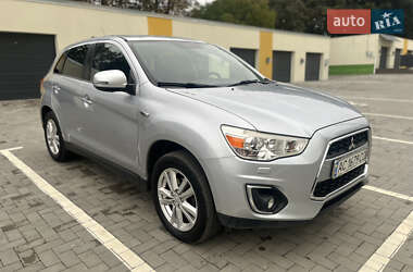 Внедорожник / Кроссовер Mitsubishi ASX 2014 в 