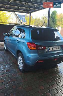 Внедорожник / Кроссовер Mitsubishi ASX 2010 в 