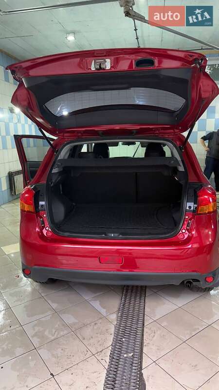 Внедорожник / Кроссовер Mitsubishi ASX 2013 в Ирпене
