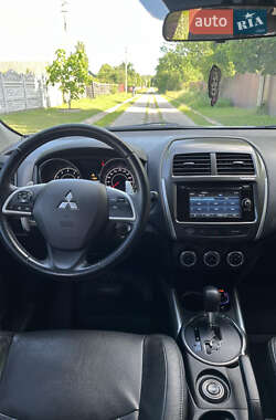 Позашляховик / Кросовер Mitsubishi ASX 2014 в 
