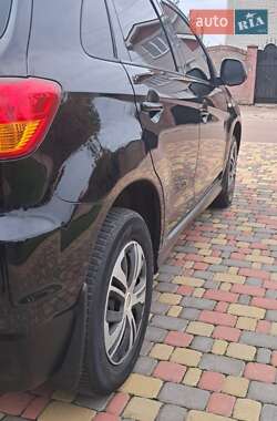 Внедорожник / Кроссовер Mitsubishi ASX 2011 в 