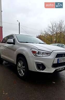 Внедорожник / Кроссовер Mitsubishi ASX 2012 в 