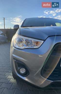 Внедорожник / Кроссовер Mitsubishi ASX 2015 в 