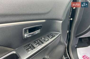 Внедорожник / Кроссовер Mitsubishi ASX 2011 в 