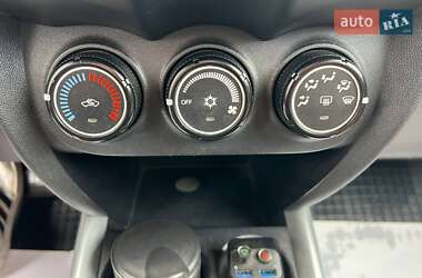 Внедорожник / Кроссовер Mitsubishi ASX 2011 в 
