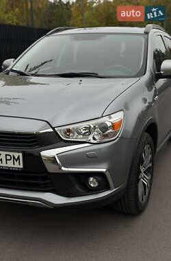 Внедорожник / Кроссовер Mitsubishi ASX 2017 в 