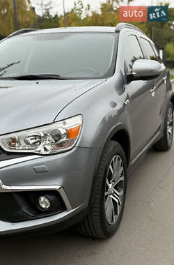 Внедорожник / Кроссовер Mitsubishi ASX 2017 в 