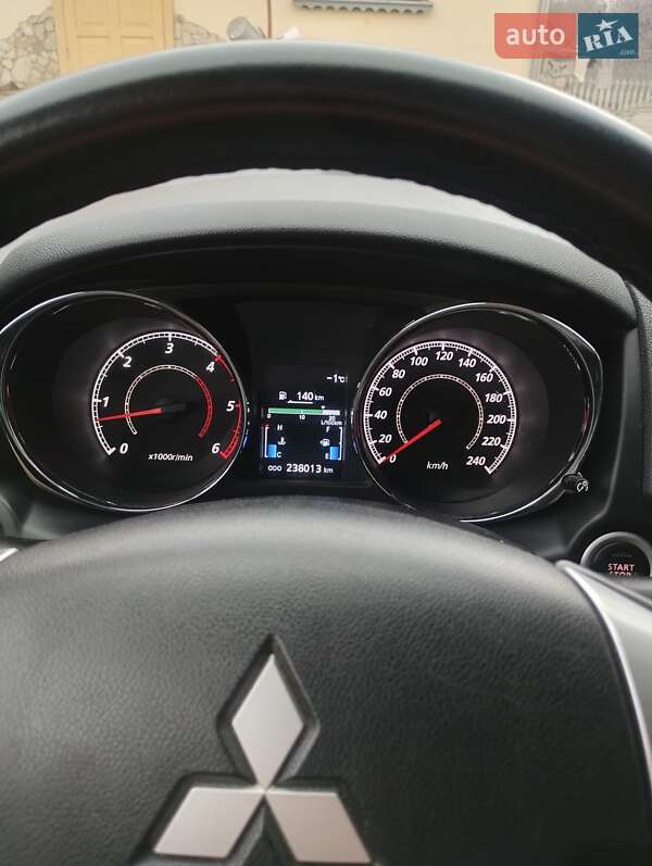 Внедорожник / Кроссовер Mitsubishi ASX 2011 в Костополе фото 5 Внедорожник / Кроссовер Mitsubishi ASX 2011 в Костополе