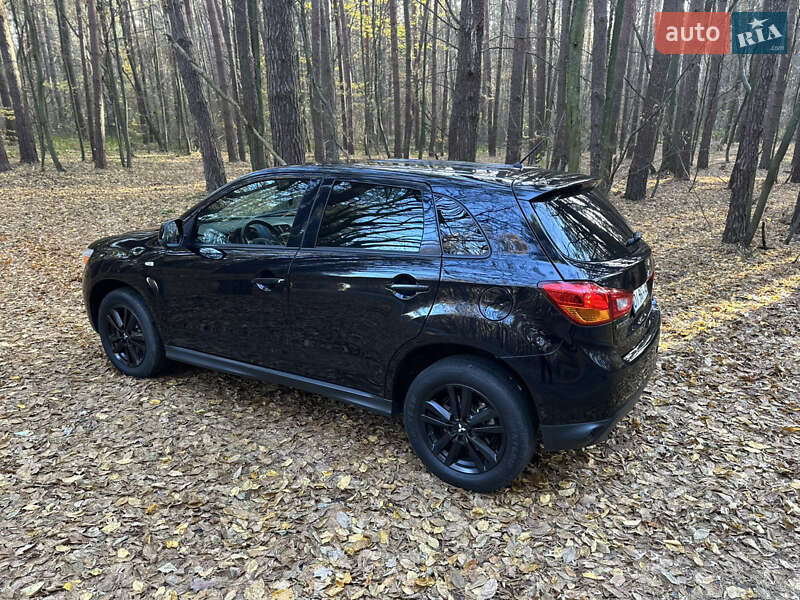 Позашляховик / Кросовер Mitsubishi ASX 2015 в Житомирі