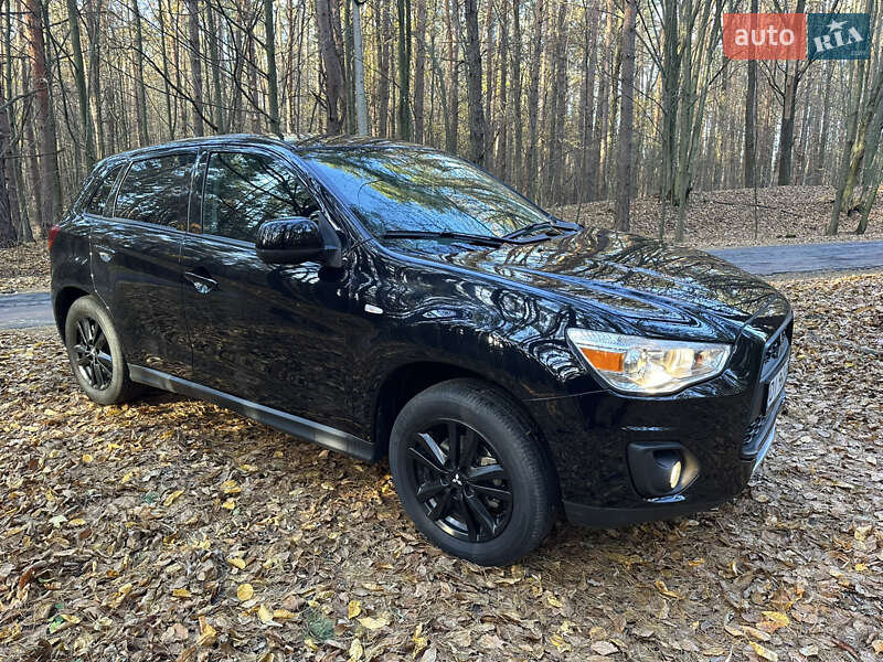 Позашляховик / Кросовер Mitsubishi ASX 2015 в Житомирі