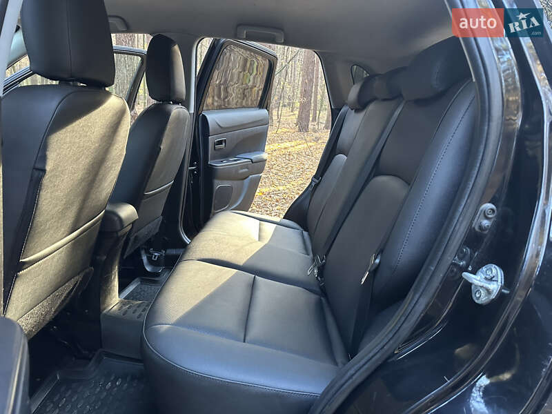 Позашляховик / Кросовер Mitsubishi ASX 2015 в Житомирі