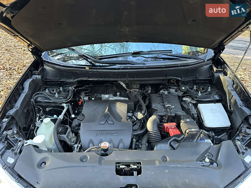 Позашляховик / Кросовер Mitsubishi ASX 2015 в Житомирі