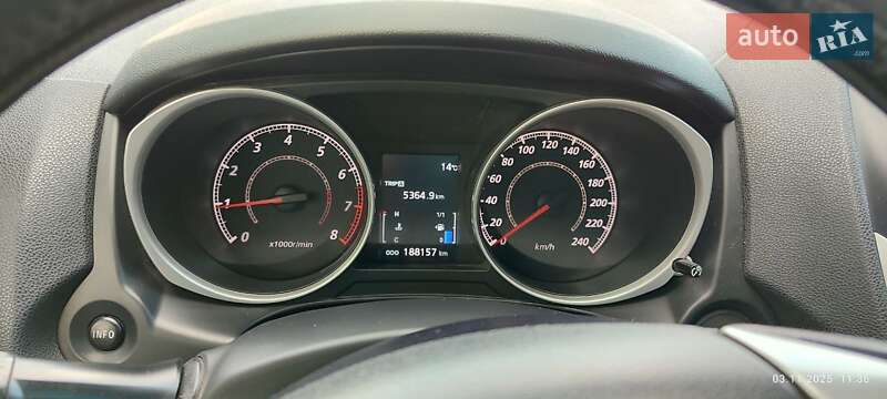 Внедорожник / Кроссовер Mitsubishi ASX 2012 в Каменец-Подольском