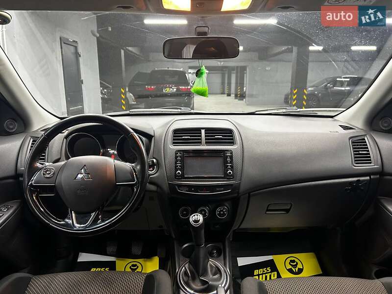 Внедорожник / Кроссовер Mitsubishi ASX 2017 в Черновцах