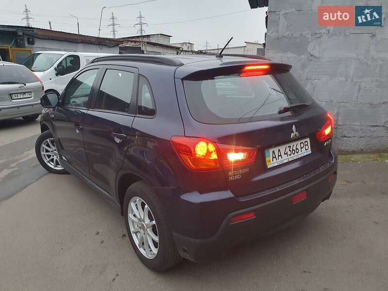 Позашляховик / Кросовер Mitsubishi ASX 2012 в Києві