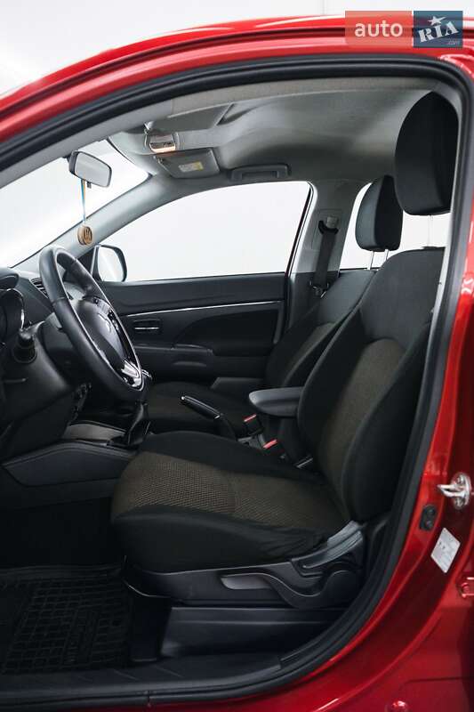 Позашляховик / Кросовер Mitsubishi ASX 2018 в Чернівцях фото 5 Позашляховик / Кросовер Mitsubishi ASX 2018 в Чернівцях